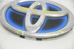 Эмблема решетки радиатора grill Toyota Prius 30 10-15 тычки