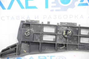 Кріплення переднього бампера праве Toyota Prius 30 10-15 зламане кріплення