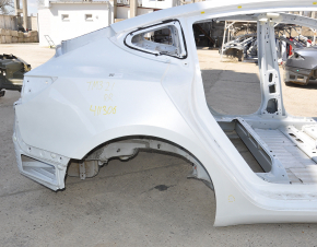 Четверть крыло задняя правая Tesla Model 3 21- на кузове, белая, тычка