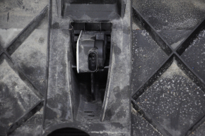 Дифузор кожух радіатора в зборі Tesla Model Y 20- з радіатором та жалюзі, зламана клямка