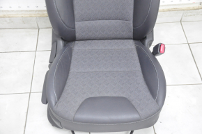 Пасажирське сидіння Kia Niro 17-22 HEV, PHEV з airbag, комбіноване чорне, механічне, підігрів
