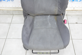 Пасажирське сидіння Toyota Prius V 12-17 без airbag, механіч, велюр темно-сіре, топляк, під хімч