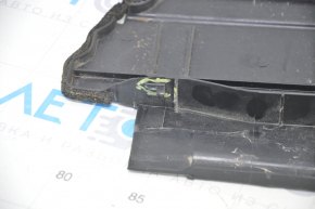 Дефлектор радіатора лев Toyota Camry v40 зламані кріплення