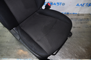 Пассажирское сидение Nissan Leaf 13-17 без airbag, механич, подогрев, тряпка черн