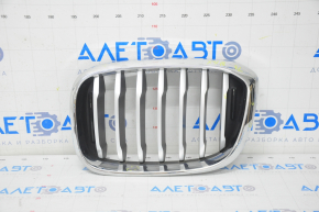 Решетка радиатора grill левая BMW X3 G01 18-21 ноздря, хром обрамление+ серая решетка, песок