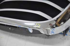 Решітка радіатора grill прав BMW X3 G01 18-21 ніздря, хром обрамлення + сіра решітка, пісок