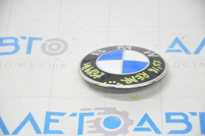Эмблема логотип BMW двери багажника BMW X3 G01 18- примята, полез лак