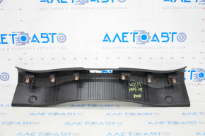 Накладка проема багажника Ford Fusion mk5 17-20 черн, потерта