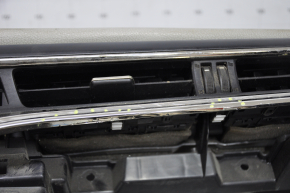 Торпедо передняя панель без AIRBAG Toyota Avalon 13-18 черн с беж, под чистку, дефект хрома