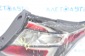 Фонарь правый Chevrolet Volt 16- разбито стекло, трещины