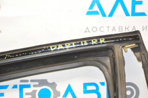 Ущільнювач скла з верхнім молдингом задній правий Dodge Dart 13-16 чорний глянець, дрібні подряпини