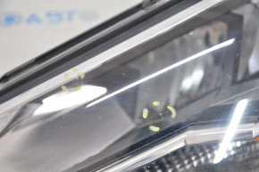 Фара передняя левая VW Jetta 19- в сборе LED, песок, затертая