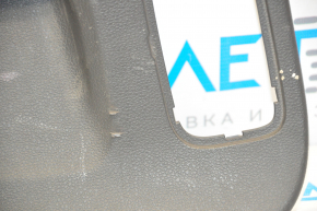 Обшивка крышки багажника VW Passat b7 12-15 USA черн, царапины, слом креп, без заглушок