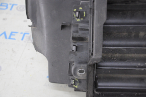 Жалюзи дефлектор радиатора VW Jetta 19- с моторчиком, сломано крепление