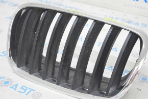 Решетка радиатора grill ноздря левая BMW X5 E70 07-13 песок, полезла краска