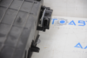 Жалюзи дефлектор радиатора в сборе Tesla Model S 12-15 дорест ВОЗДУХОВОД с моторчиками, сломано крепление
