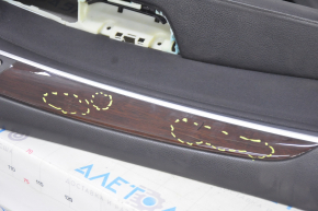 Обшивка двери карточка передняя левая BMW X5 E70 07-13 черн, вставка под дерево, трещины на вставке, надрыв, слом креп