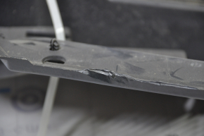 Решетка дворников пластик Dodge Dart 13-16 порван уплотнитель, царапины, сколы