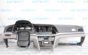 Торпедо передня панель з AIRBAG Hyundai Elantra AD 17-18 дорест, черн з сірими вставками, подряпини