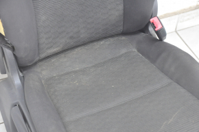 Пасажирське сидіння VW Tiguan 09-17 без airbag, ганчірка чорна, механіч, під хімчистку, подряпини, стрільнувши
