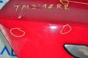 Двері в зборі задня права Tesla Model 3 18- червоний PMMR, подряпини, подряпини на хромі, тичка на кромці