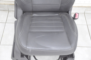 Пассажирское сидение Ford C-max MK2 13-18 с airbag, механич, кожа черн, потерто
