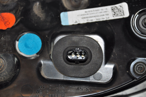 Фонарь внутренний крышка багажника левый Tesla Model 3 18- тип 2, царапины