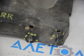 Підкрилок заднього бампера прав Toyota Highlander 14-19 зламано кріплення, надрив