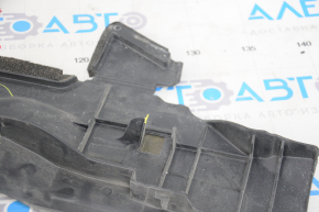 Дефлектор радиатора левый Toyota Camry v40 10-11 сломано крепление