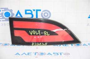 Ліхтар внутрішній кришка багажника лівий Chevrolet Volt 11-15 скол