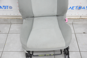 Пасажирське сидіння Toyota Prius V 12-17 без airbag, механіч, велюр сіре, під чищення
