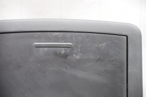 Плафон освещения передний Dodge Challenger 09- черн без люка, порван коврик в кармане, под химчистку