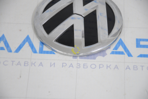 Эмблема VW крышки багажника VW Passat b8 16-19 USA вздулся хром