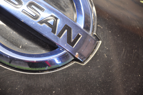 Передняя крышка зарядного порта нос Nissan Leaf 13-17 с значком, полез лак