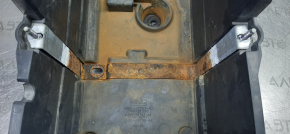 Корпус АКБ в сборе Ford Focus mk3 11-18 с крышками, ржавый, сломано крепление