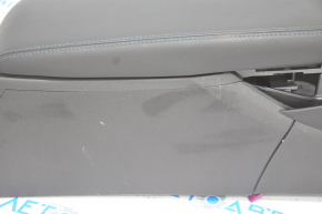 Консоль центральная подлокотник и подстаканники Chevrolet Volt 16- черная, синяя строчка, под подогрев заднего ряда, царапины