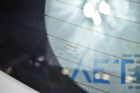 Дверь багажника голая со стеклом Nissan Leaf 11-17 белый QAK