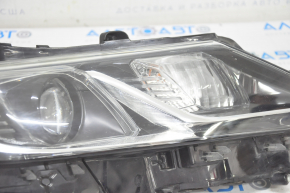 Фара передняя правая Toyota Camry v70 18- в сборе LED, песок