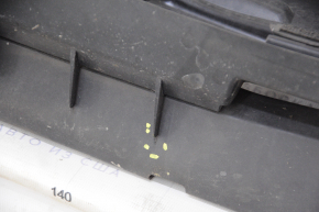 Дефлектор радіатора нижній Mazda CX-5 17- зламані кріплення, надриви