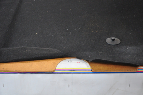 Підлога багажника Chevrolet Camaro 16-кабрио, відклеювалося покриття