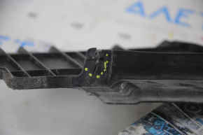 Дефлектор радиатора левый Lexus ES300h 13-15 дорест сломано крепление