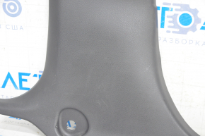 Накладка центральной стойки нижняя левая Infiniti QX30 17- черн, царапины, слом креп