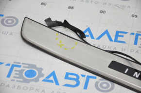 Накладка порога передняя левая внешняя Infiniti QX30 17- с хромом, с подсветкой, царапины, примята