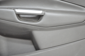 Обшивка двери карточка передняя правая Ford Escape MK3 17-19 рест, черная, хром ручка, царапины