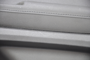 Обшивка двери карточка задняя правая Chevrolet Volt 11-15 черн, подлокотник резина черн, царапины