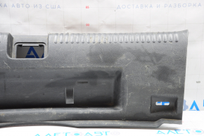 Накладка проема багажника VW Jetta 11-18 USA царапины, слом креп, без заглушки