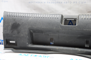 Накладка проема багажника VW Jetta 11-18 USA царапины, слом креп, без заглушки