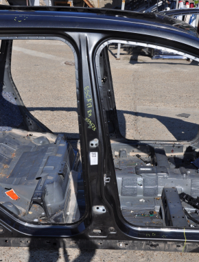 Стойка кузова центральная правая Ford Escape MK3 13- на кузове, тычки