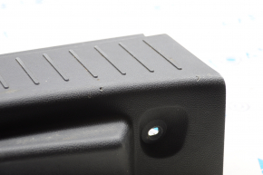 Накладка проема багажника Lincoln MKC 15- черн, царапины, без заглушки