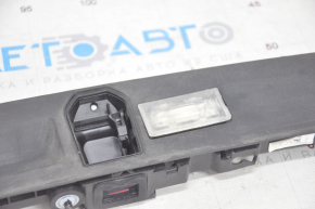 Планка подсветки номера крышки багажника BMW 7 G11 G12 16-19 с ручкой, под камеру, с кнопкой, с подсветками, отклеена подсветка